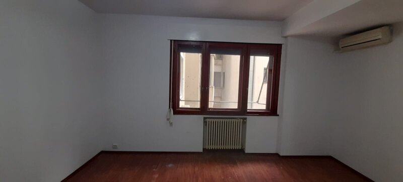 Calea Victoriei, Universitate